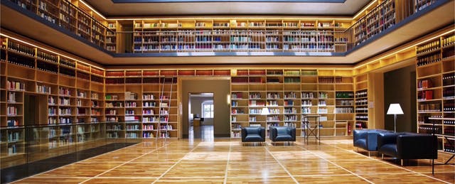 Creating Libraries for Online Students Is Harder Than You Think 
